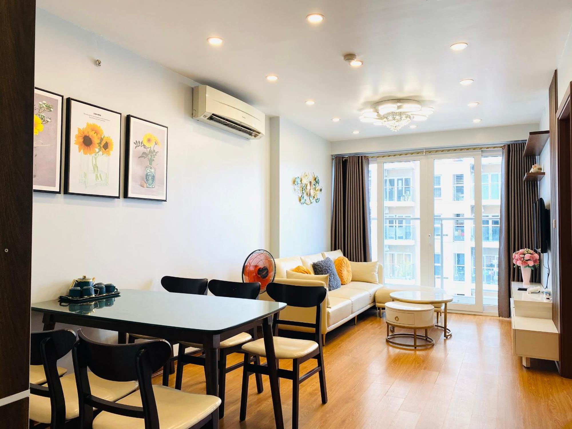 Homestay 3 phòng ngủ VIEW BIỂN chung cư Newlife Tower Ha Long Esterno foto