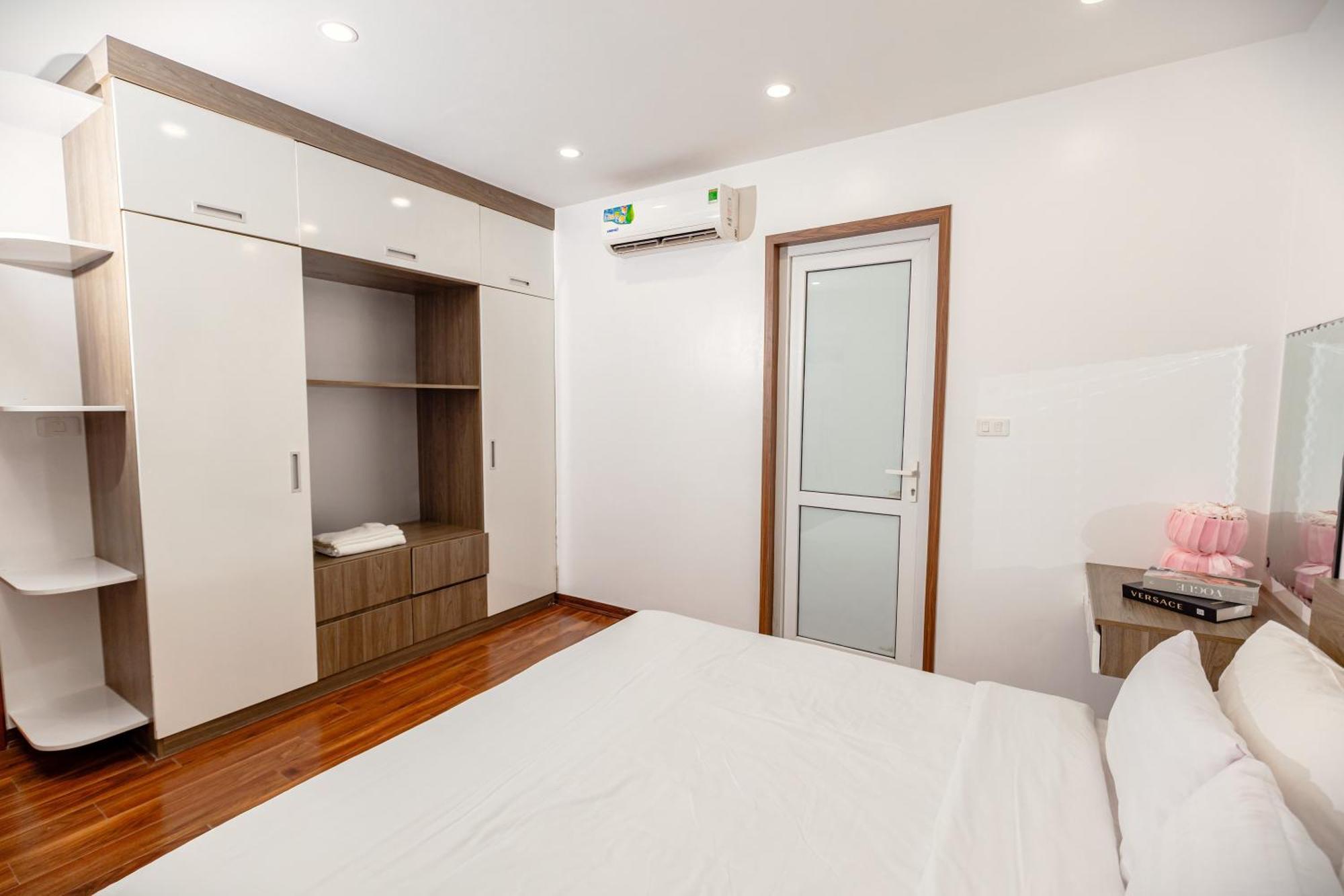 Homestay 3 phòng ngủ VIEW BIỂN chung cư Newlife Tower Ha Long Esterno foto