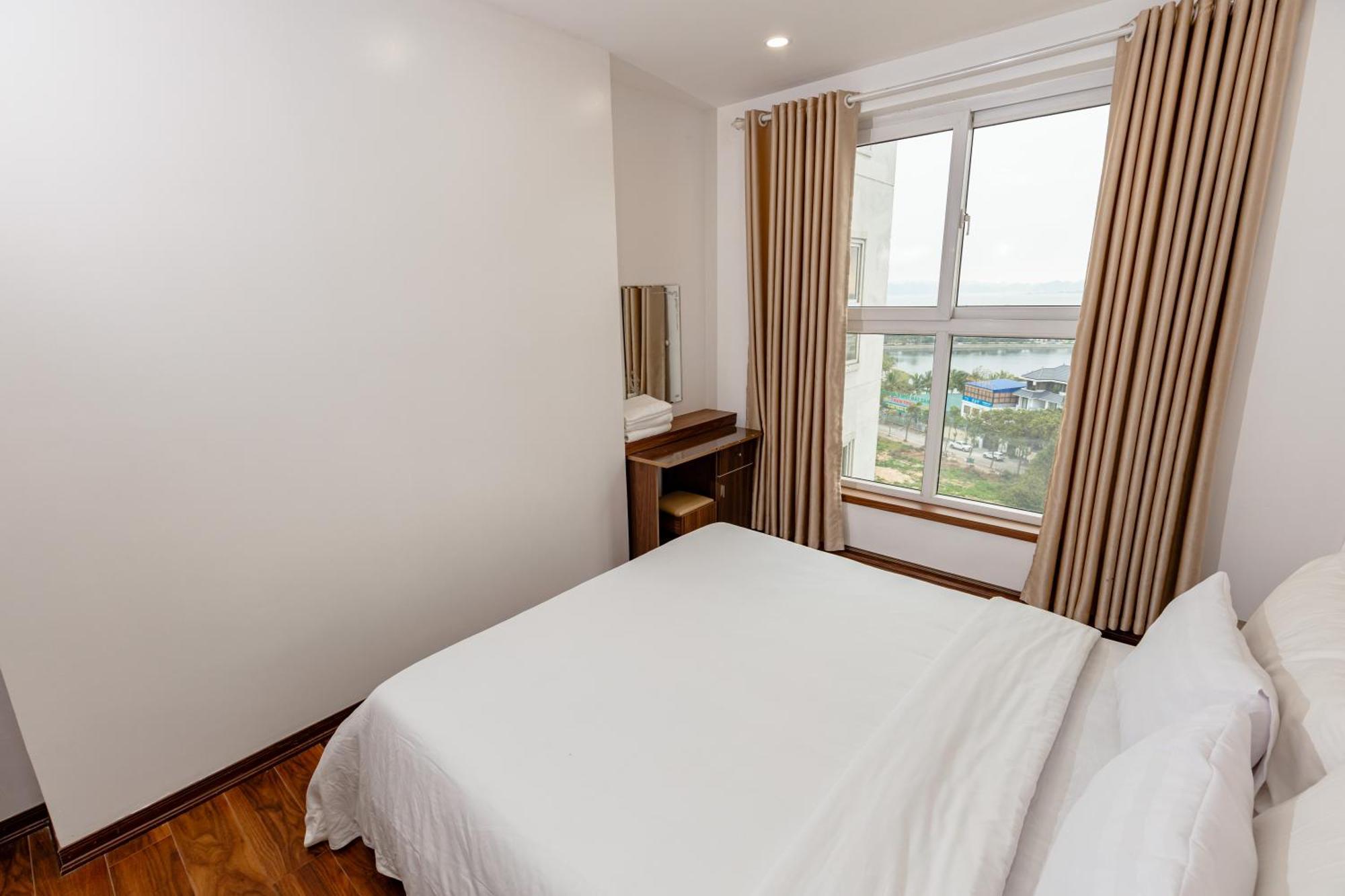 Homestay 3 phòng ngủ VIEW BIỂN chung cư Newlife Tower Ha Long Esterno foto