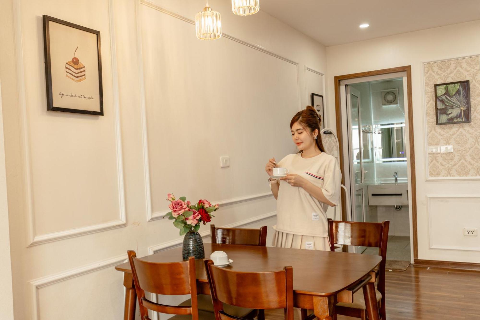 Homestay 3 phòng ngủ VIEW BIỂN chung cư Newlife Tower Ha Long Esterno foto