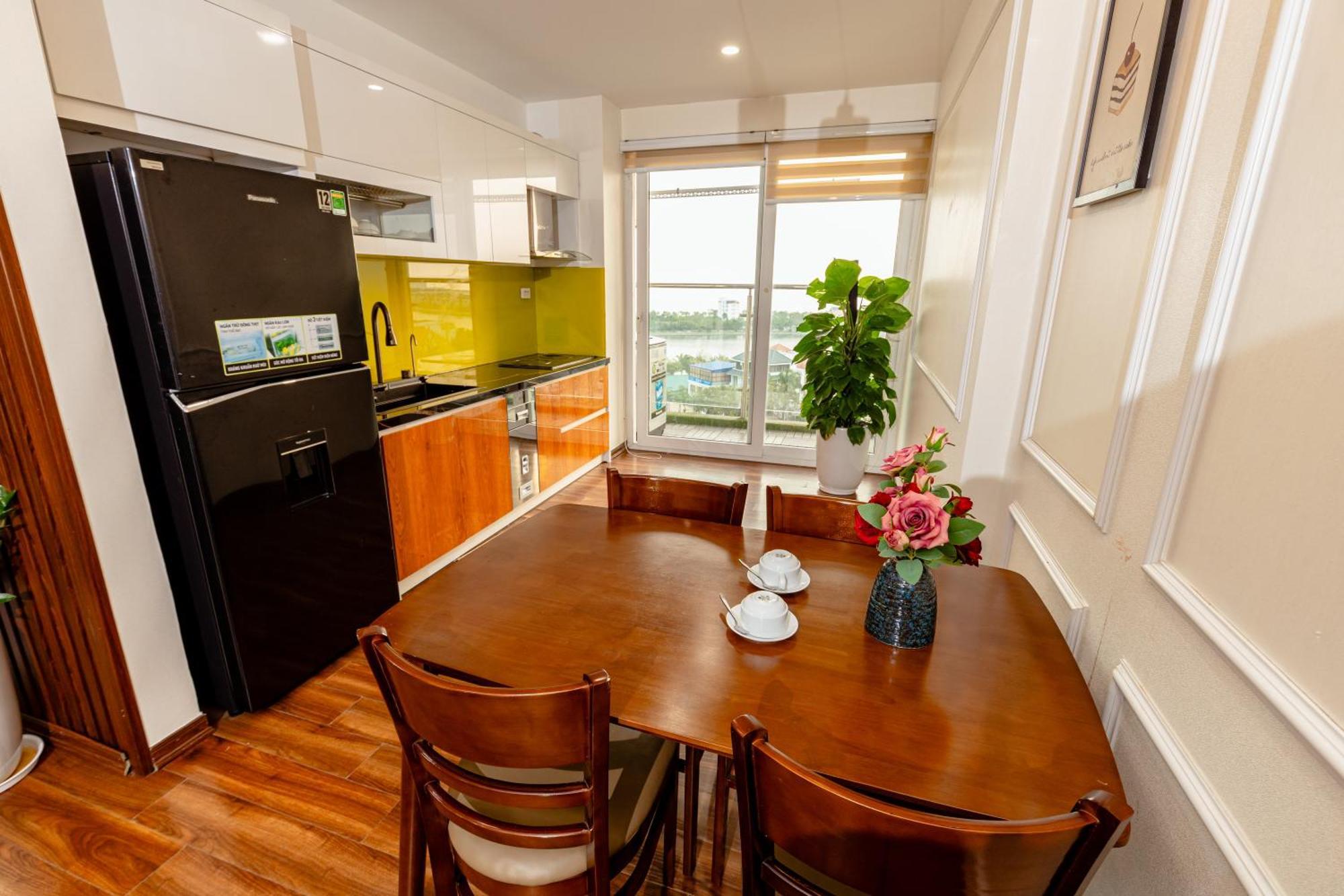 Homestay 3 phòng ngủ VIEW BIỂN chung cư Newlife Tower Ha Long Esterno foto