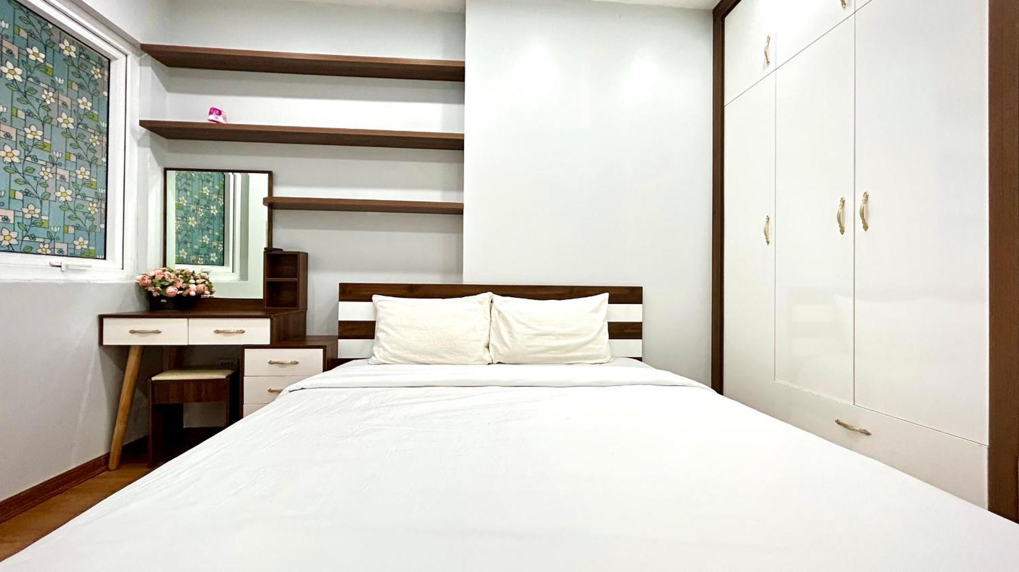 Homestay 3 phòng ngủ VIEW BIỂN chung cư Newlife Tower Ha Long Esterno foto