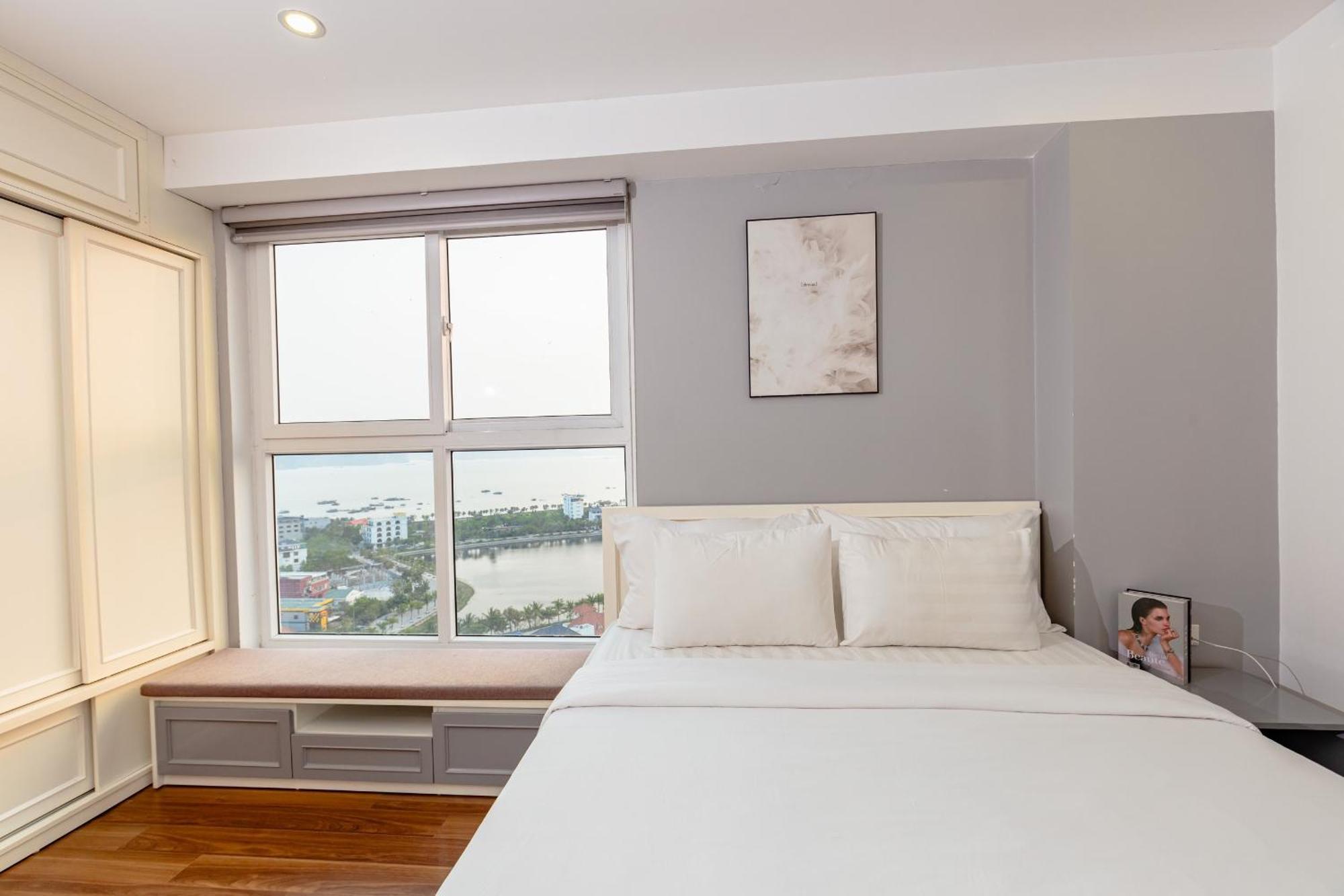 Homestay 3 phòng ngủ VIEW BIỂN chung cư Newlife Tower Ha Long Esterno foto