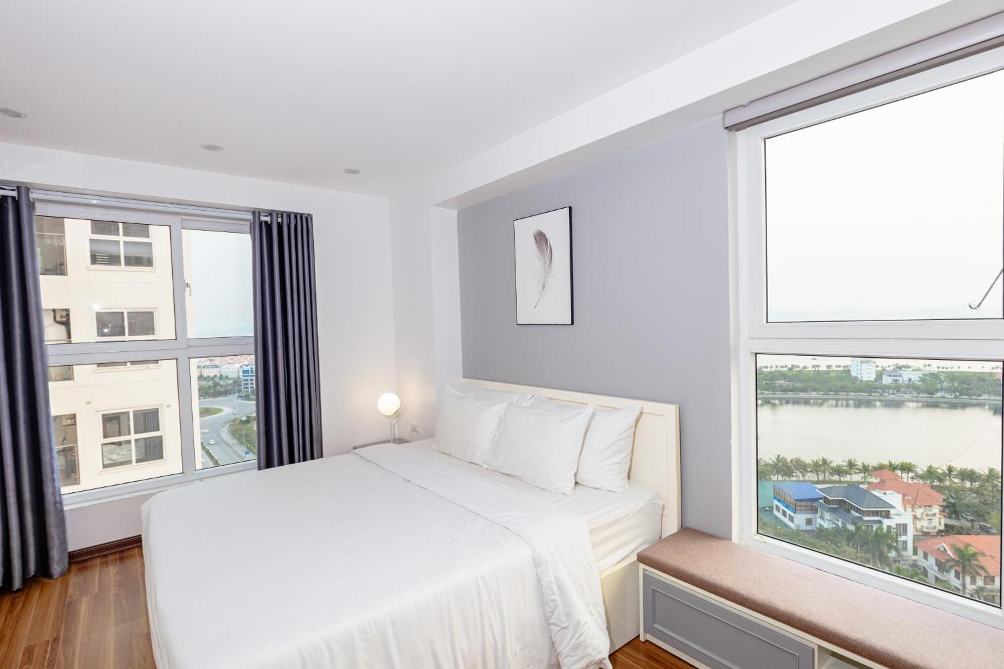 Homestay 3 phòng ngủ VIEW BIỂN chung cư Newlife Tower Ha Long Esterno foto