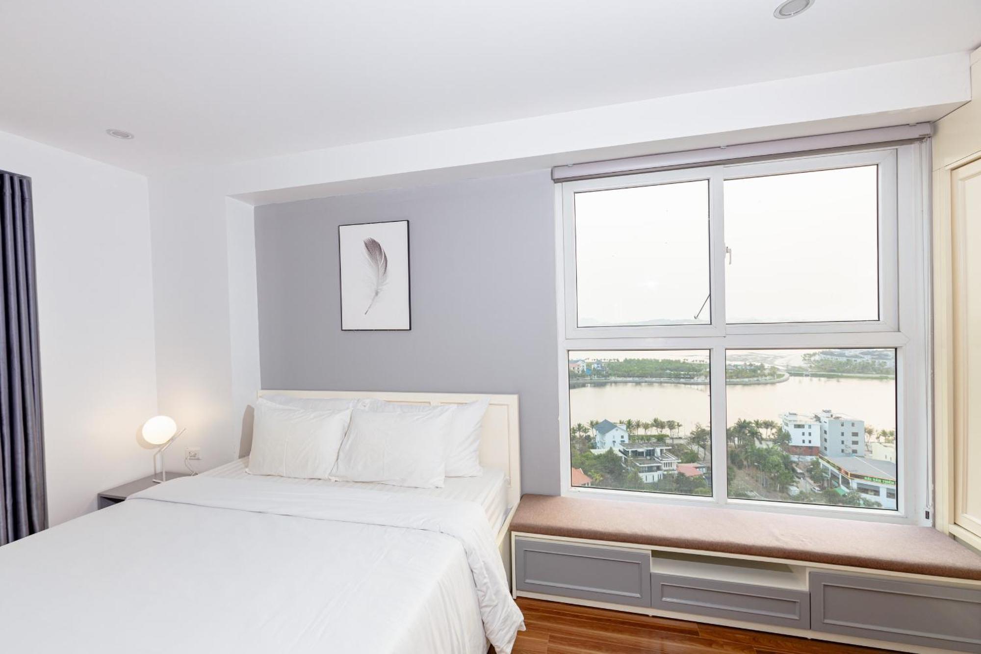 Homestay 3 phòng ngủ VIEW BIỂN chung cư Newlife Tower Ha Long Esterno foto