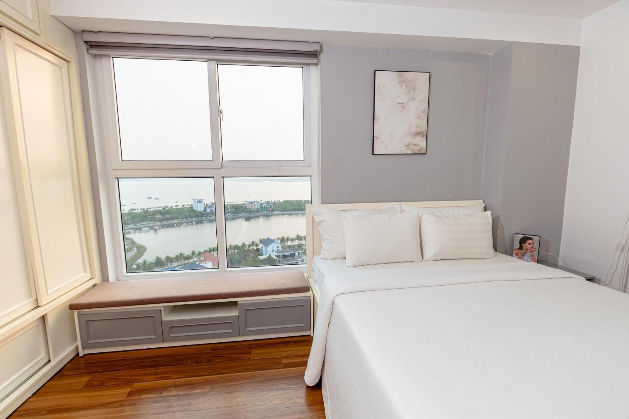 Homestay 3 phòng ngủ VIEW BIỂN chung cư Newlife Tower Ha Long Esterno foto