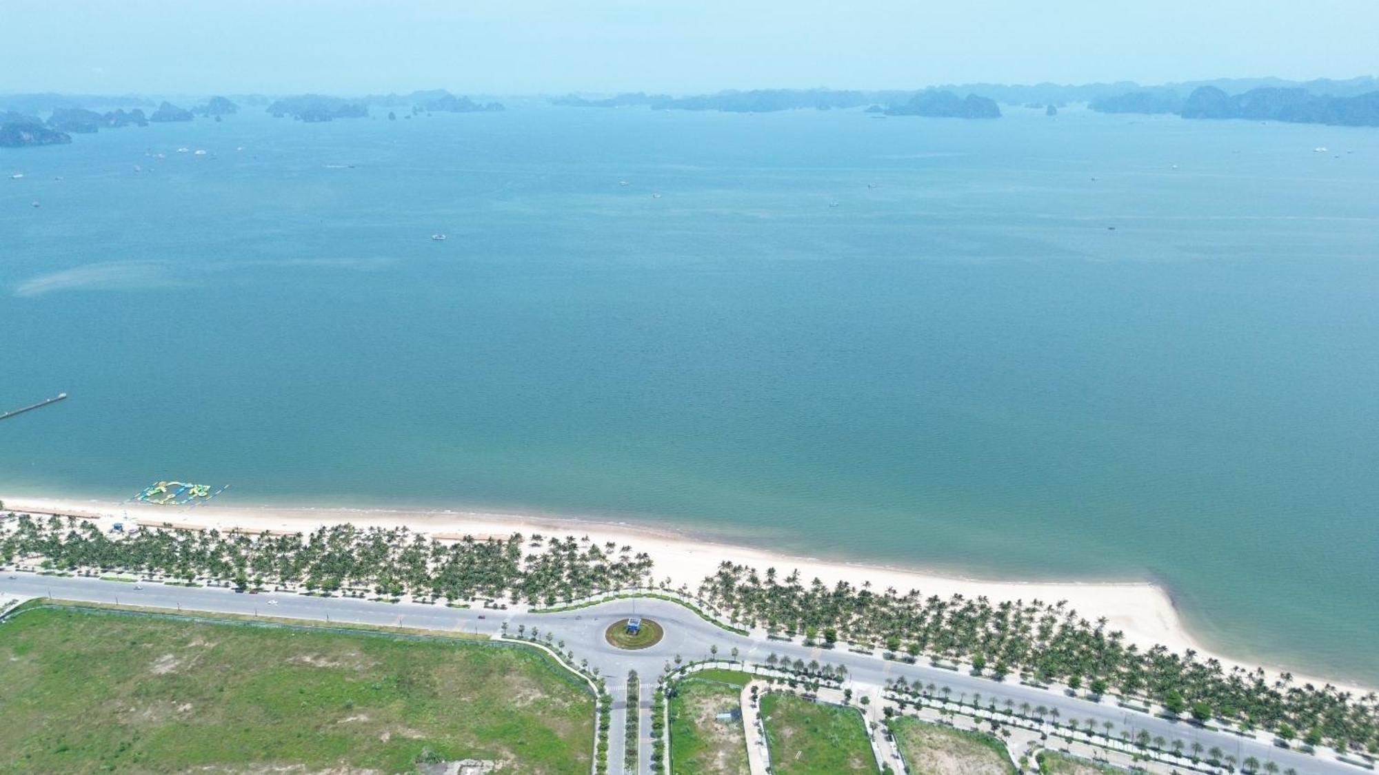Homestay 3 phòng ngủ VIEW BIỂN chung cư Newlife Tower Ha Long Esterno foto